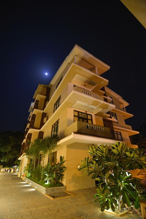 Sinq Beach Resort Калангут Екстер'єр фото