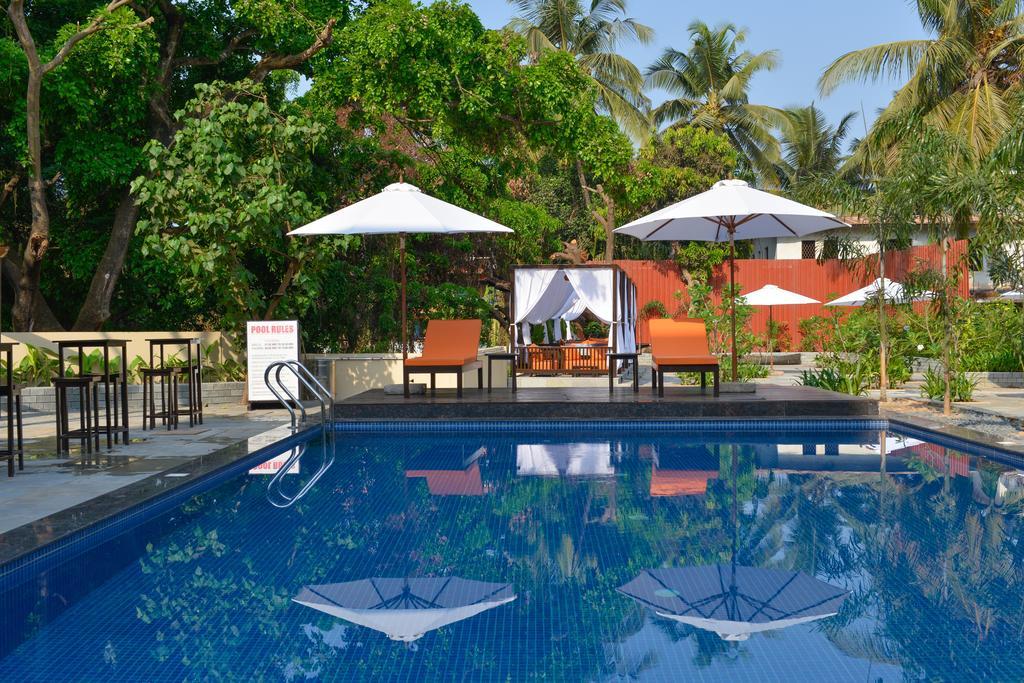 Sinq Beach Resort Калангут Екстер'єр фото