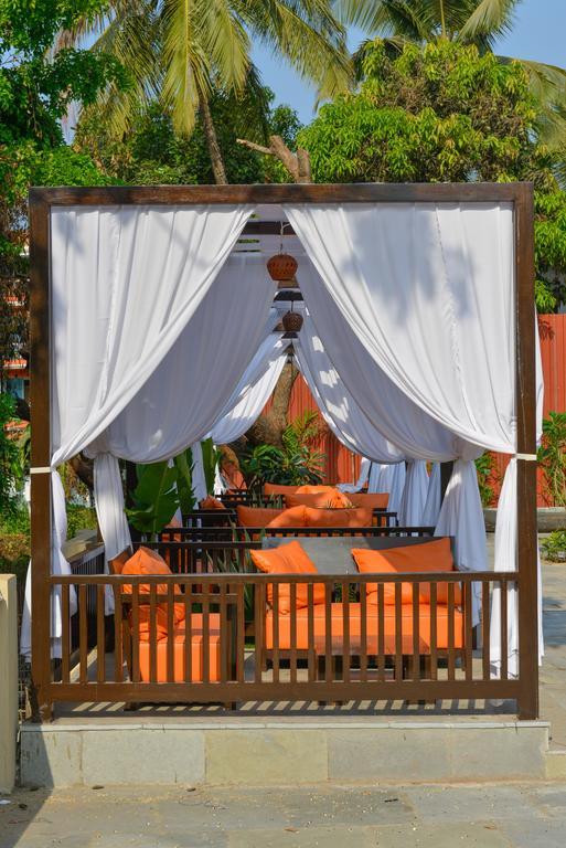 Sinq Beach Resort Калангут Екстер'єр фото
